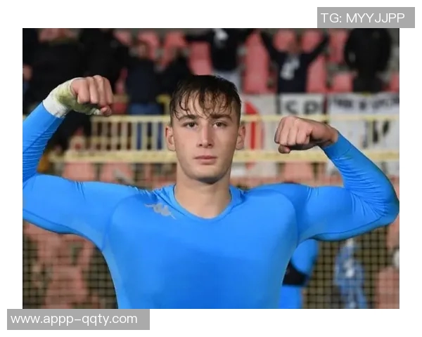 20岁3个月16天F埃斯波西托创意大利国脚进球新纪录